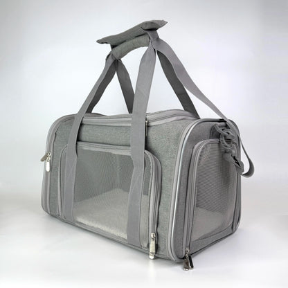 Portable Pet Carrier Bag, Suitable for Large Cats and Small Dogs, Airline-Approved Soft Travel Case, Breathable Mesh Transport Bag, Foldable Pet Travel Bag, Suitable for Outdoor/Car/Airplane Use